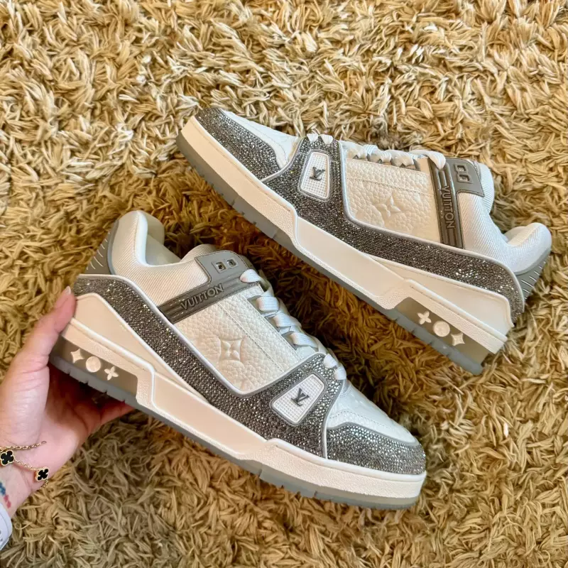 TENIS LOUISVUITTON TRAINER GREY GLOW