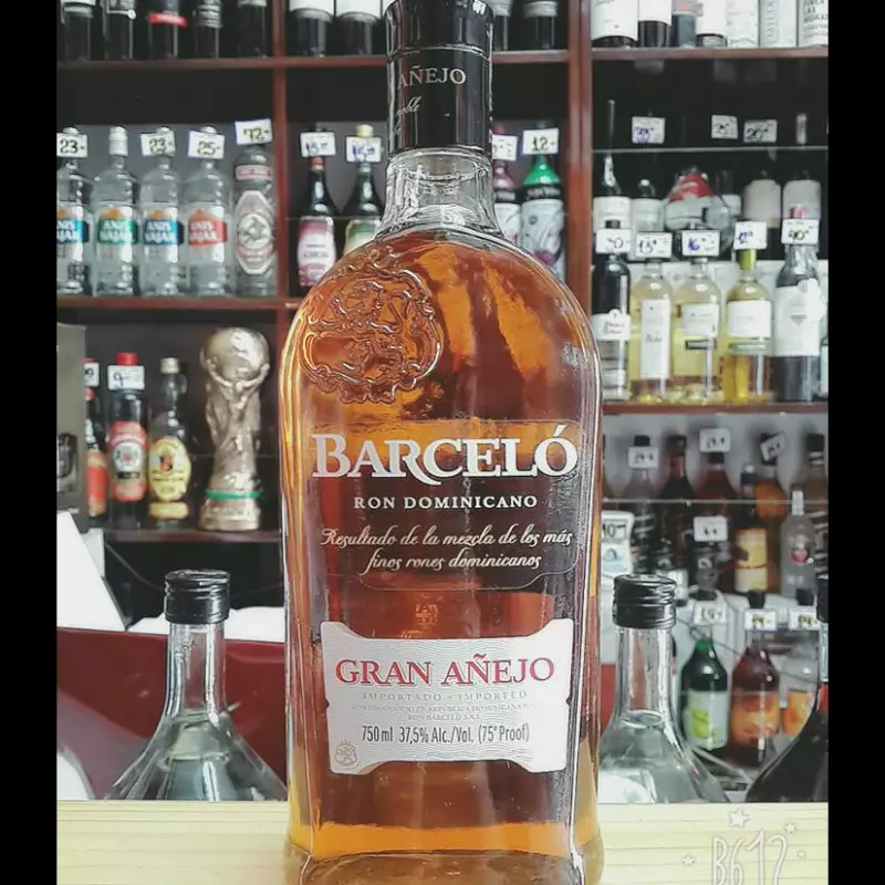 Ron Barcelo Añejo