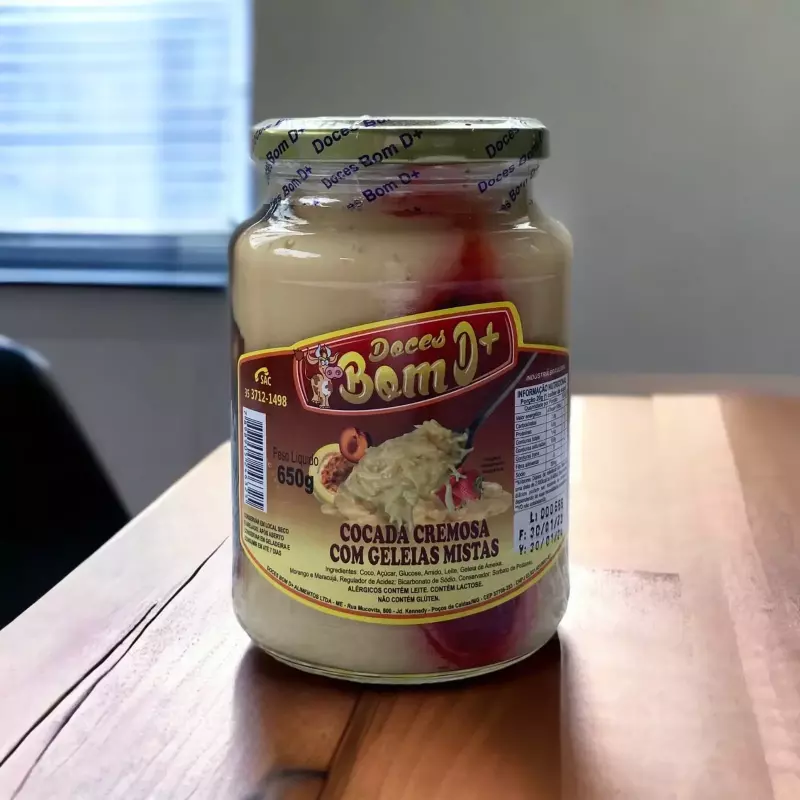 Cocada cremosa com geleias mistas