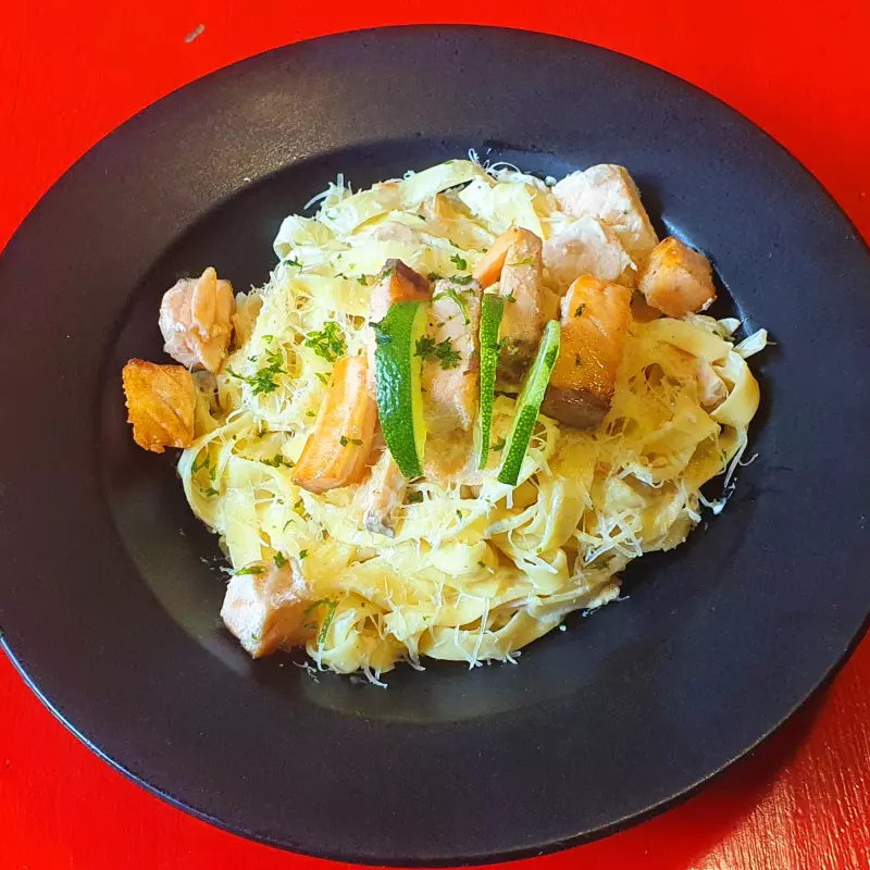 Fettucc. Salsa Alfredo, Salmòn limón