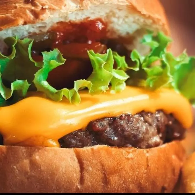 Spicy Burger + batata e bebida