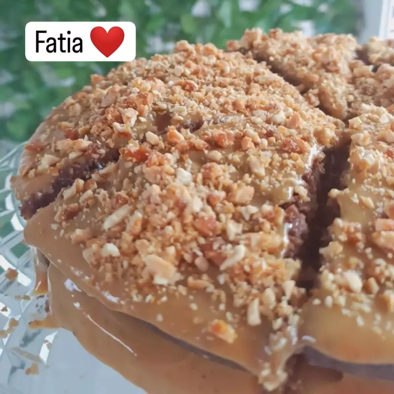 Bolo amendoim crocante