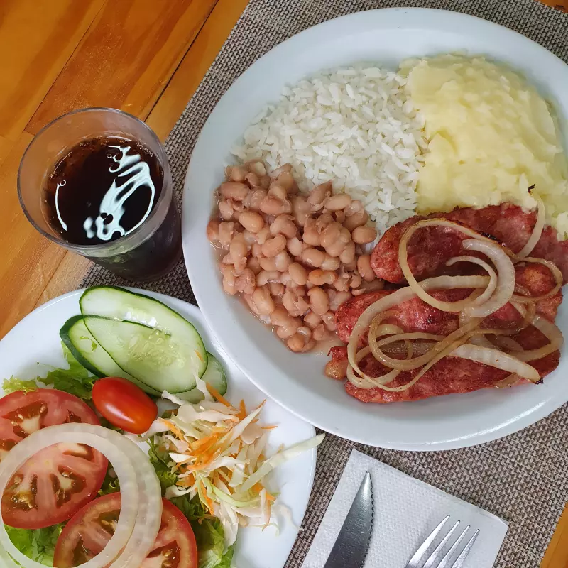 Linguiça Acebolada