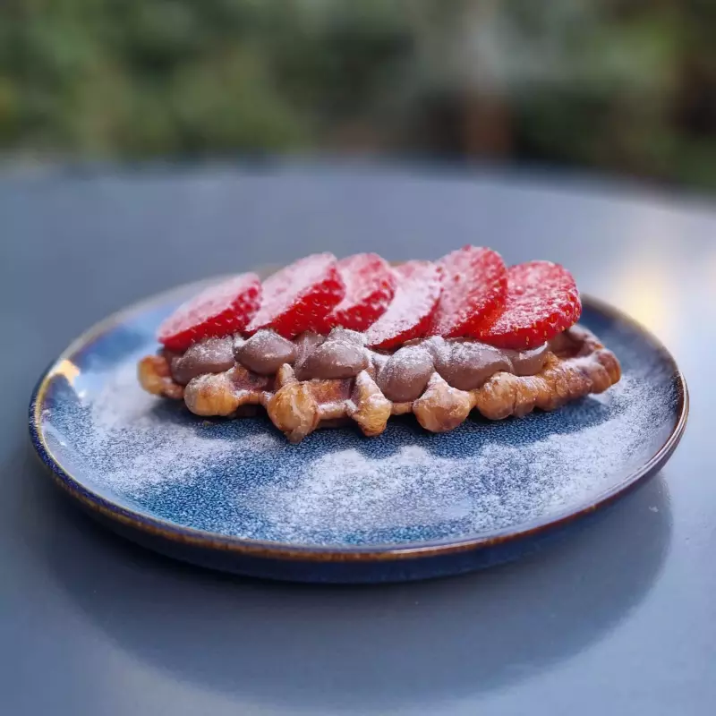 Croffle - Nutella and Berries