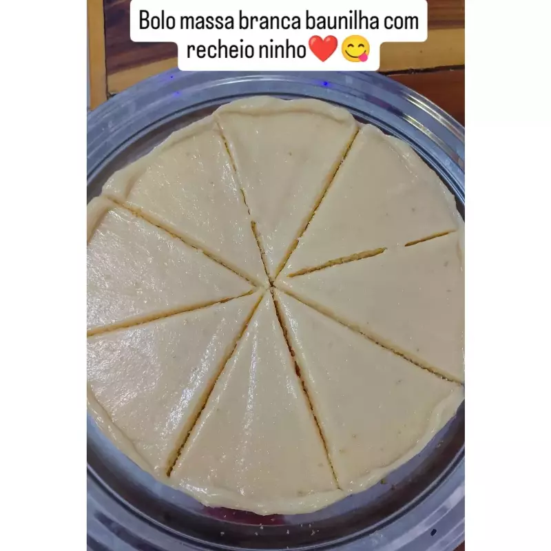 Bolo massa branca recheio Ninho