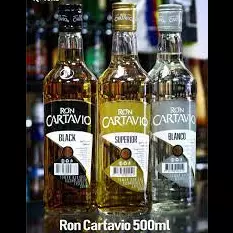 RON CARTAVIO DE MEDIO LITRO