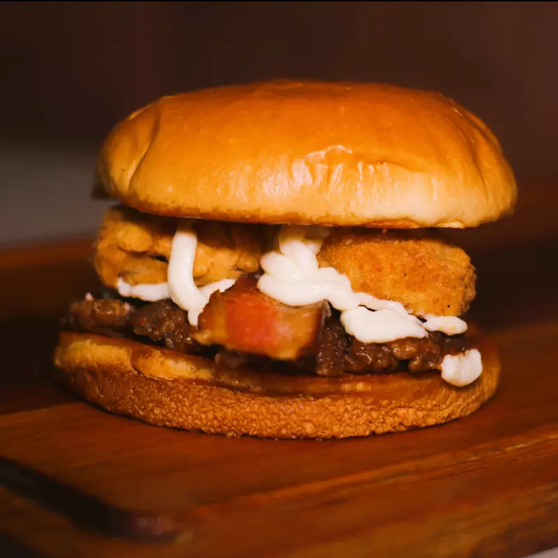 CEBOLINHA BURGUER COM CATUPIRY (LANÇ
