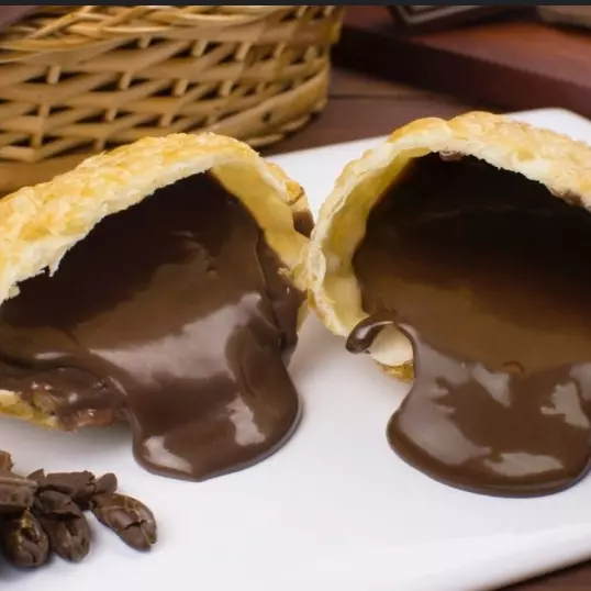 Pastel de Brigadeiro.
