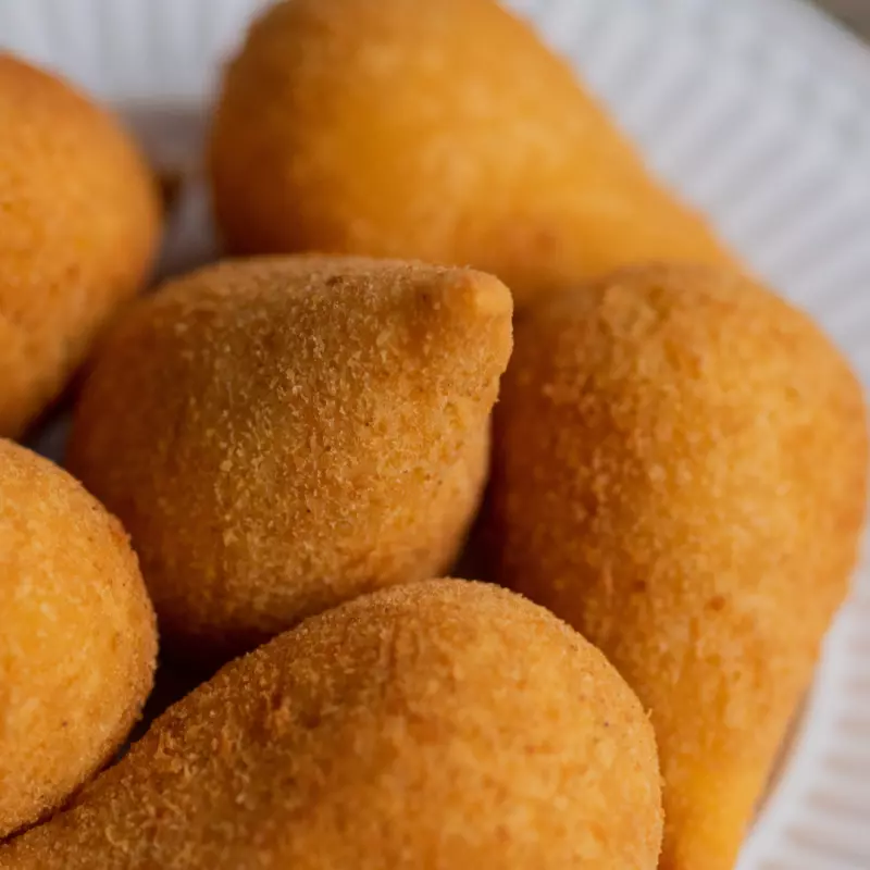Coxinha Frango com catupiry (12 UN)