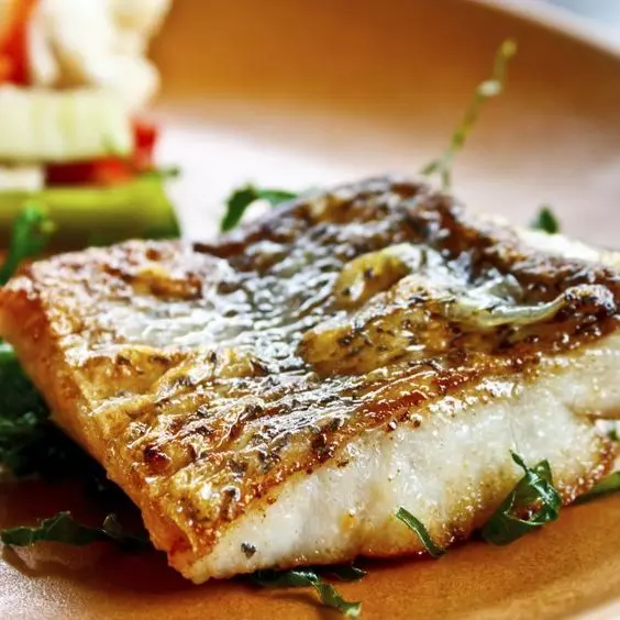 Robalo en Salsa de Parchita