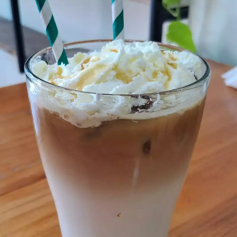 LATTE MACCHIATO FRIO