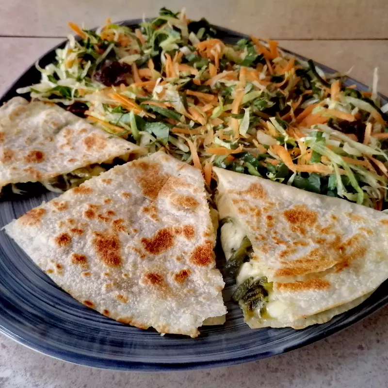 Quesadilla Rajas con Queso