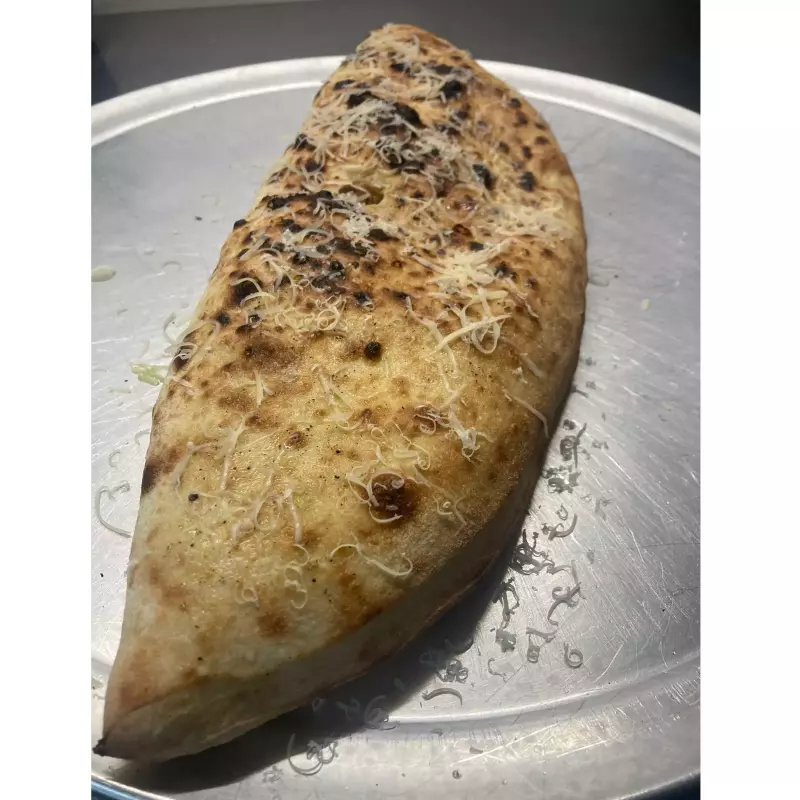 Calzone Clasico