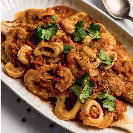 FILETE DE PESCADO EN MIX DE MARISCOS