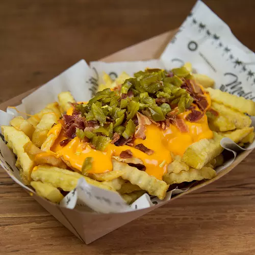 Papas+ Cheddar + Tocino + Jalapeño🌶