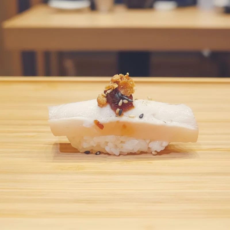 Nigiri Aburi pex mantequilla