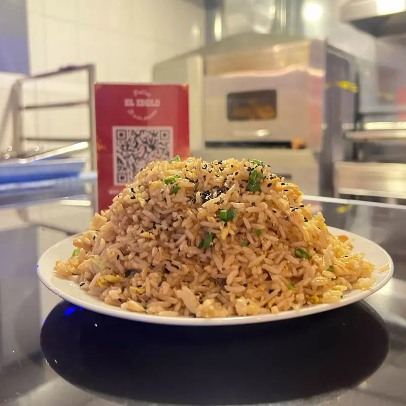 chaufa de pollo a la leña familiar