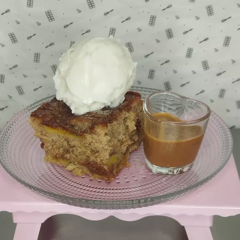 Bolo de Banana c/ Sorvete