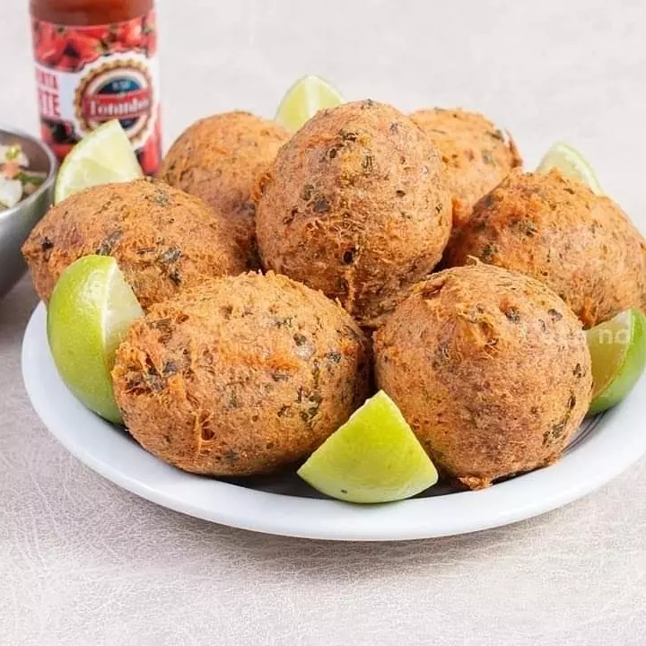 BOLINHO DE BACALHAU
