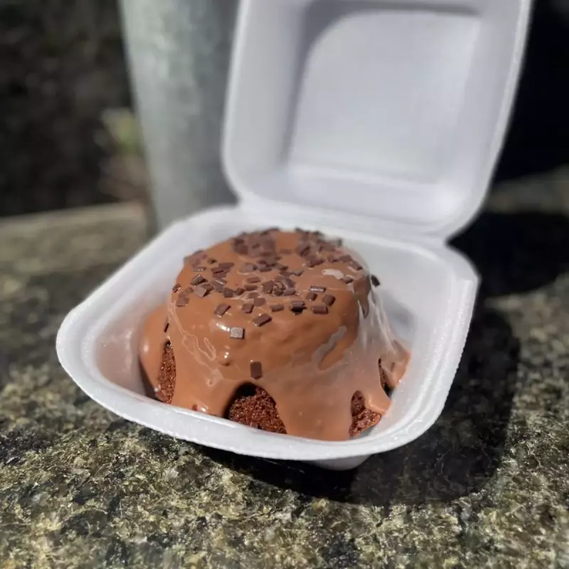 Bolo vulcão de brigadeiro (P)