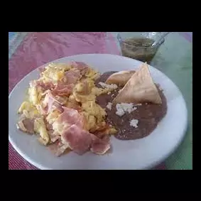 DESAYUNO / CENA TRADICIONAL