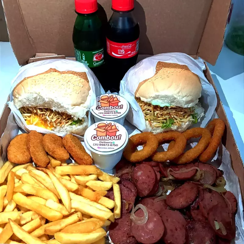 2 Hamburguer + batata + nuggets/anel