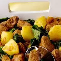 Cubinhos de file suino com aipim ao