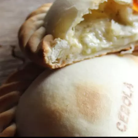 MUSSARELA com CEBOLA