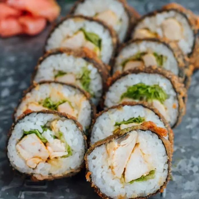 43.1 SALMÓN CRUNCH 6 PIEZAS MEDIA ORDEN