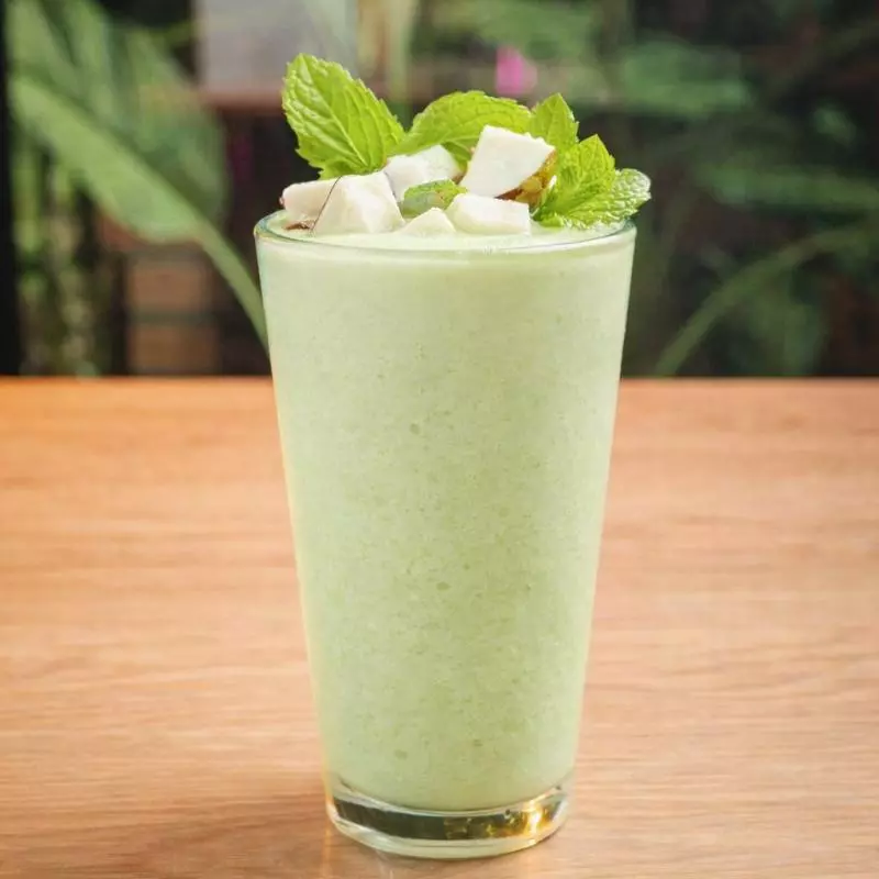 LIMONADA COCO-YERBABUENA