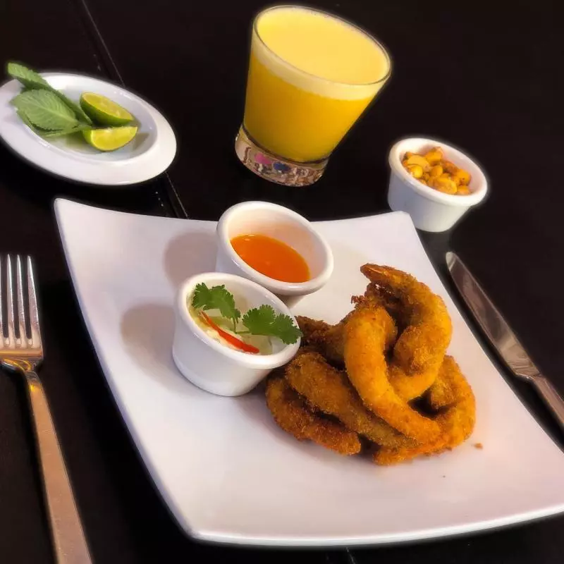 CAMARONES CRUJIENTES AL PANKO