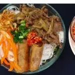 Bun cerdo rollo/ pork noodles salad