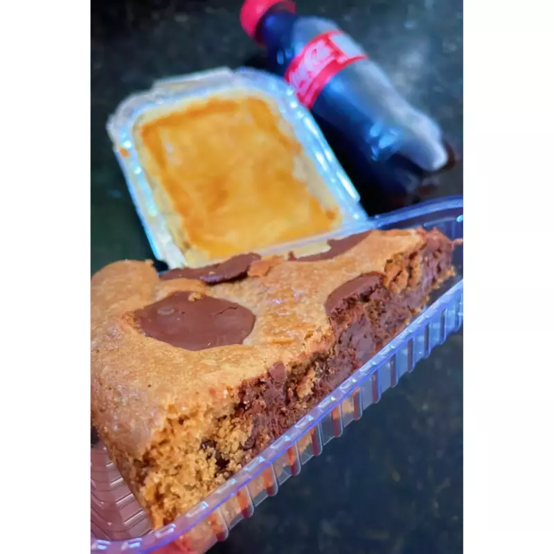 Empadão +Torta Cookie + Coca Cola