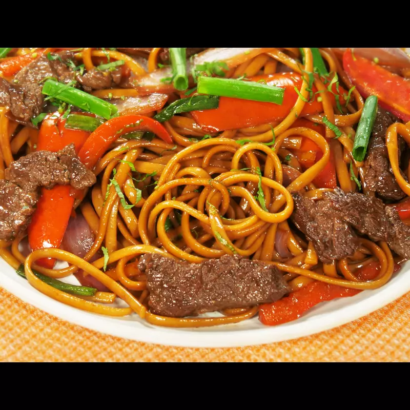 tallarín de carne