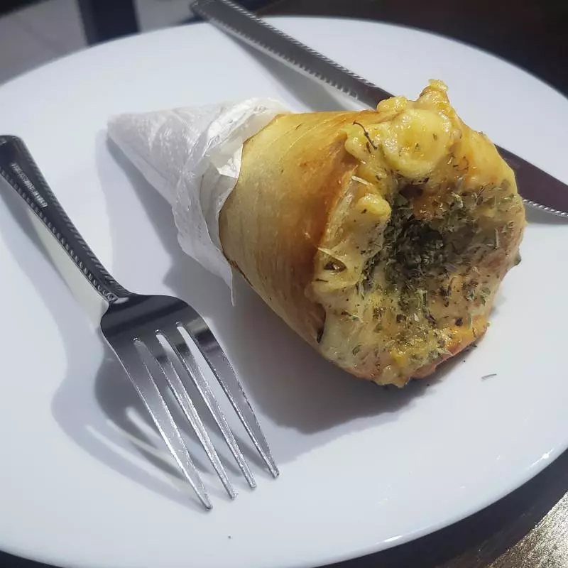 Cono vegetariano (Champ, Aceitunas, Cebolla)