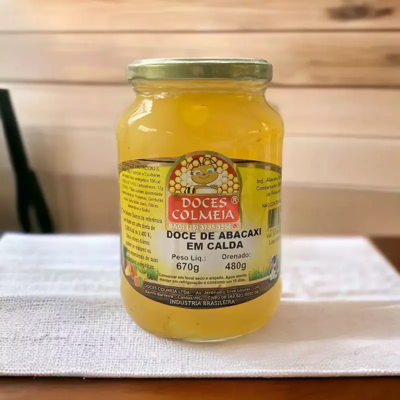 Doce de abacaxi em calda