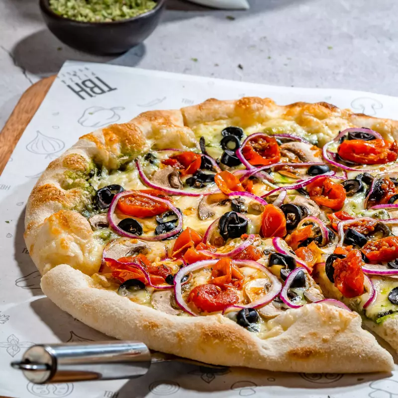 Pizza familiar + papas fritas