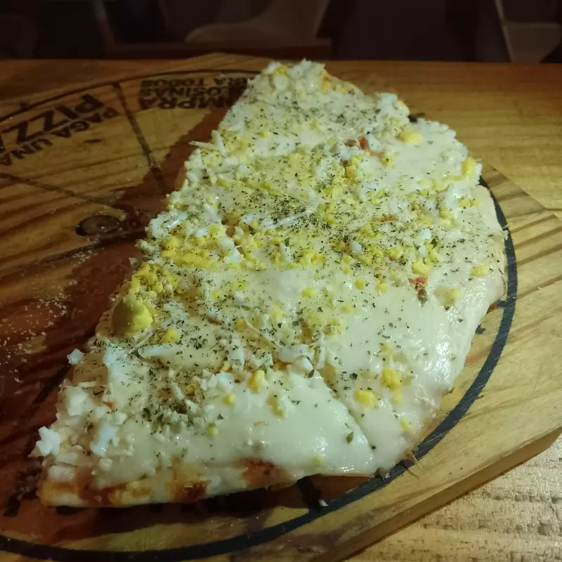 Media (1/2) Pizza huevo, ajo