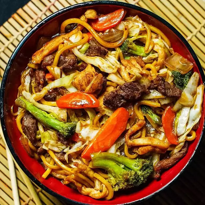 Yakissoba Carne