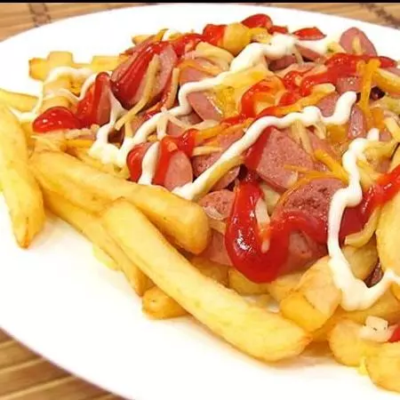 Salchipapa