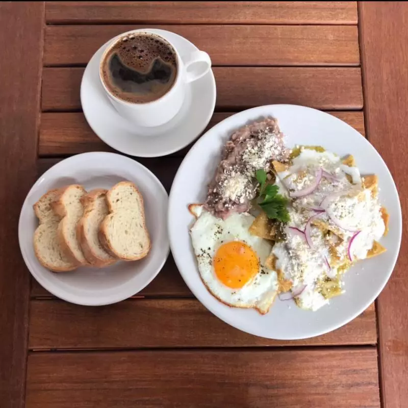 Chilaquiles con huevo