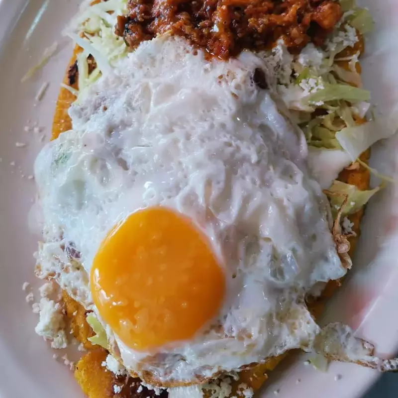 HUARACHE CON HUEVO