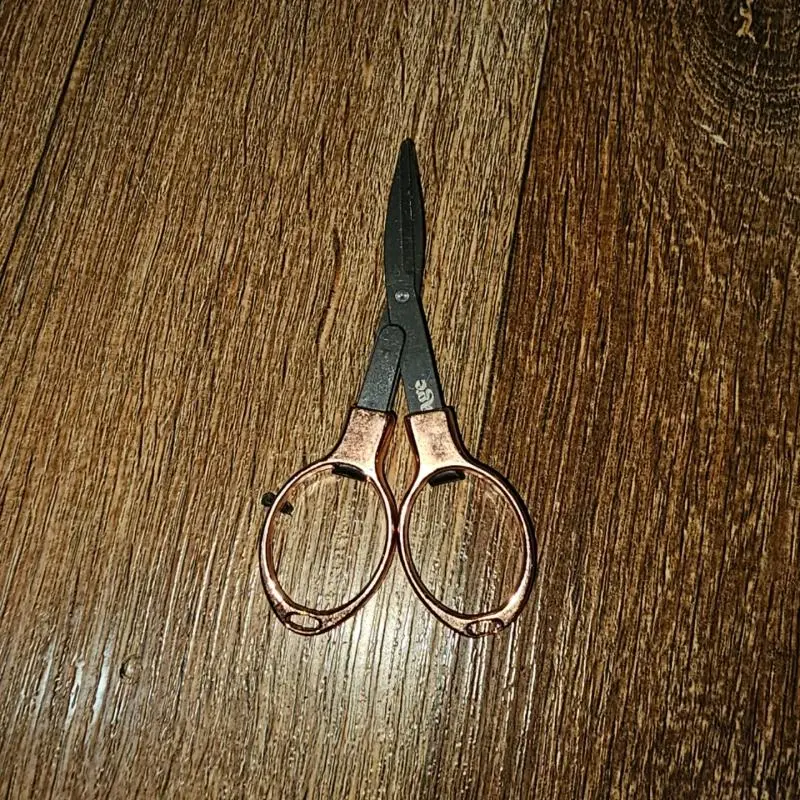 Tesoura Rose Metal Dobrável