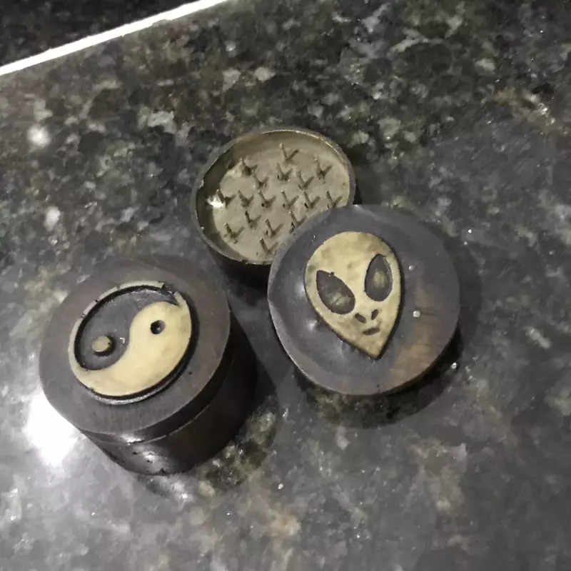 Dichavador de madeira pequeno