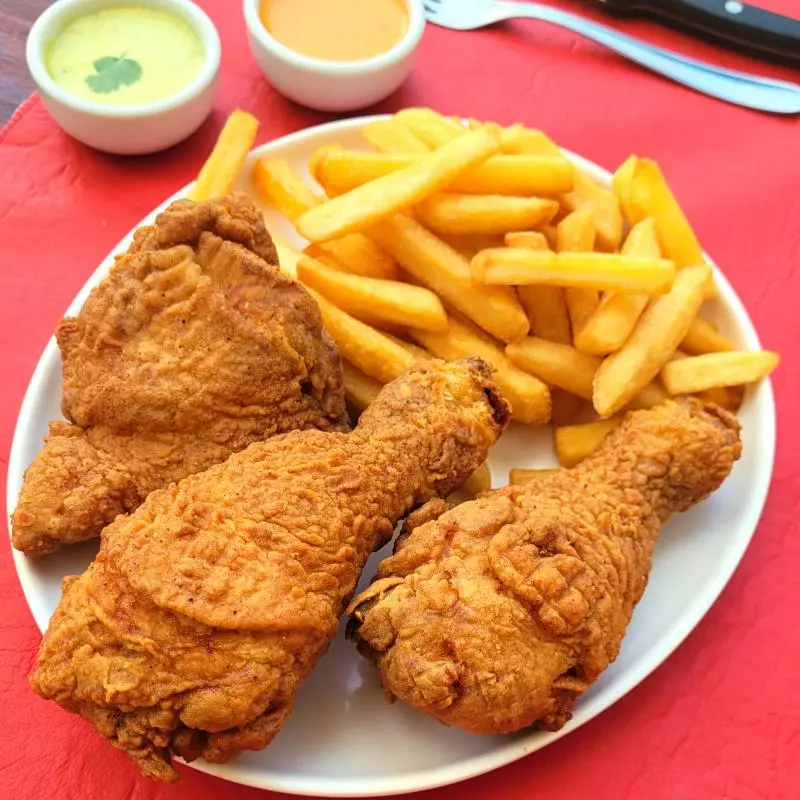 3 Piezas + 1 Fritas Grandes