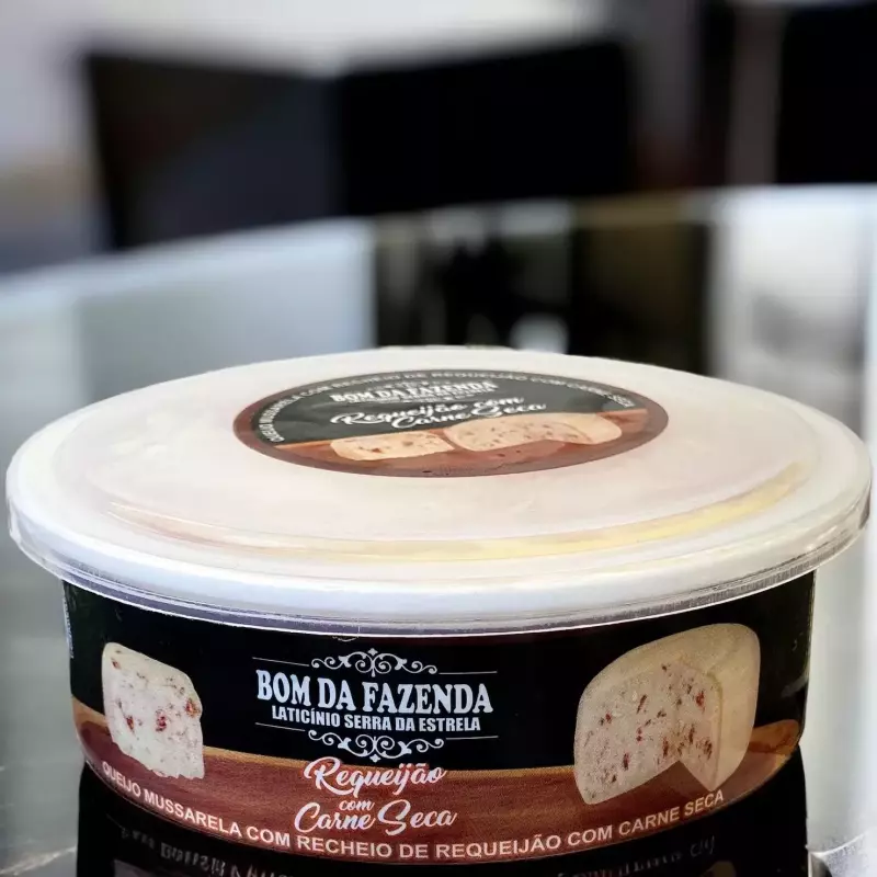 Queijo trufado com req. e carne seca