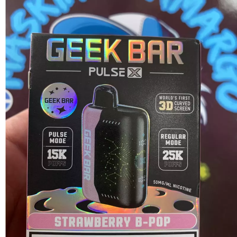 Geek- Strawberry B-PoP 🍓🍓🍡🍭