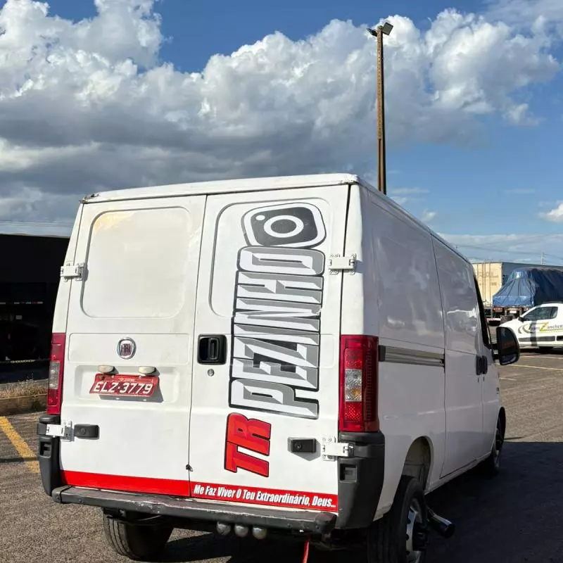 ADESIVO TAMPA TRASEIRA UTILITARIO