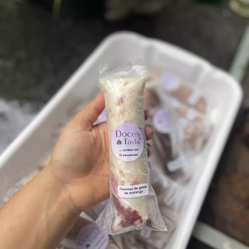 Geladinho cremoso geleia de morango
