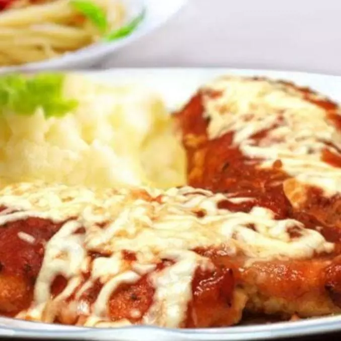 Filé de Frango à Parmegiana